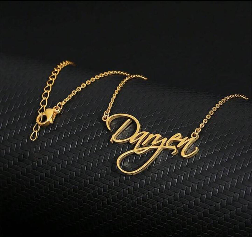 Handwritten Name Necklace – Script Font Perfection