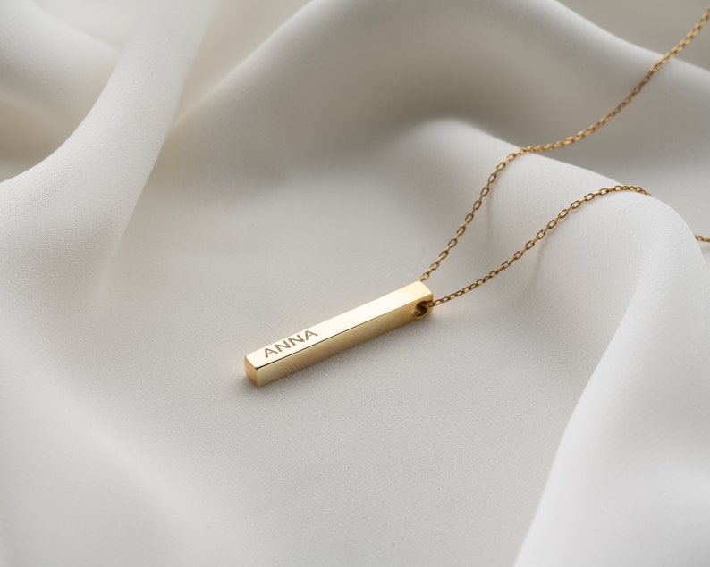 Personalized 3D Vertical Bar Necklace – Custom Engraved One-Sided Pendant Gift