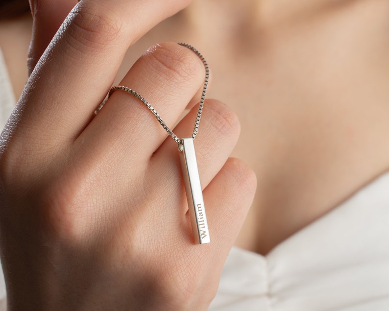 Personalized 3D Vertical Bar Necklace – Custom Engraved One-Sided Pendant Gift