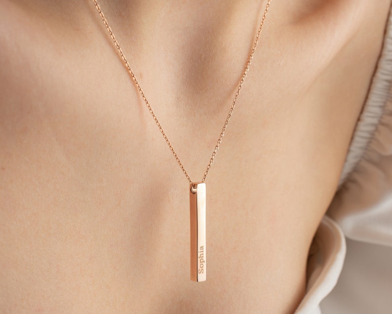 Personalized 3D Vertical Bar Necklace – Custom Engraved One-Sided Pendant Gift